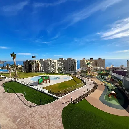 Sunset Cliffs Hotel *