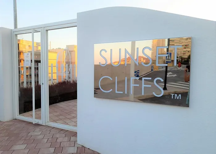 Отель Sunset Cliffs